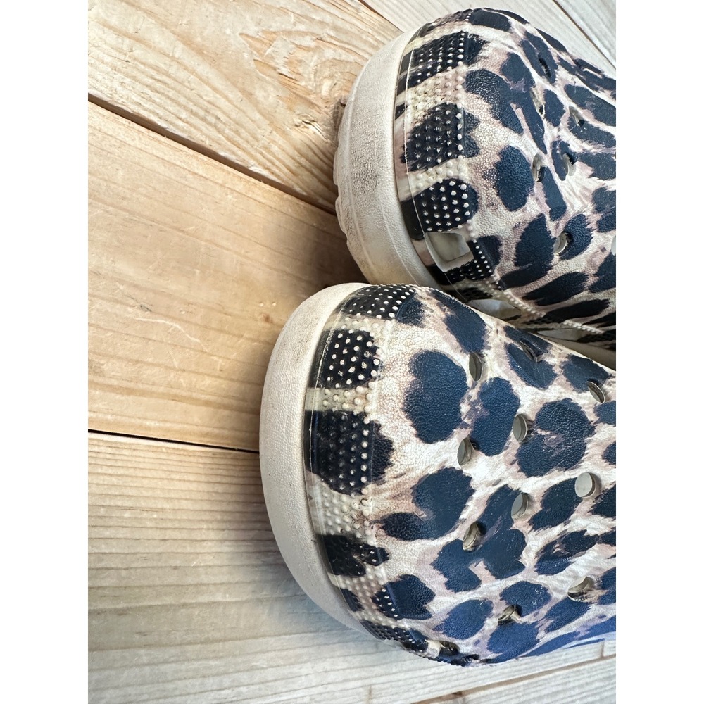 Crocs Classic Lined Leopard Print Clogs Women's S… - image 5